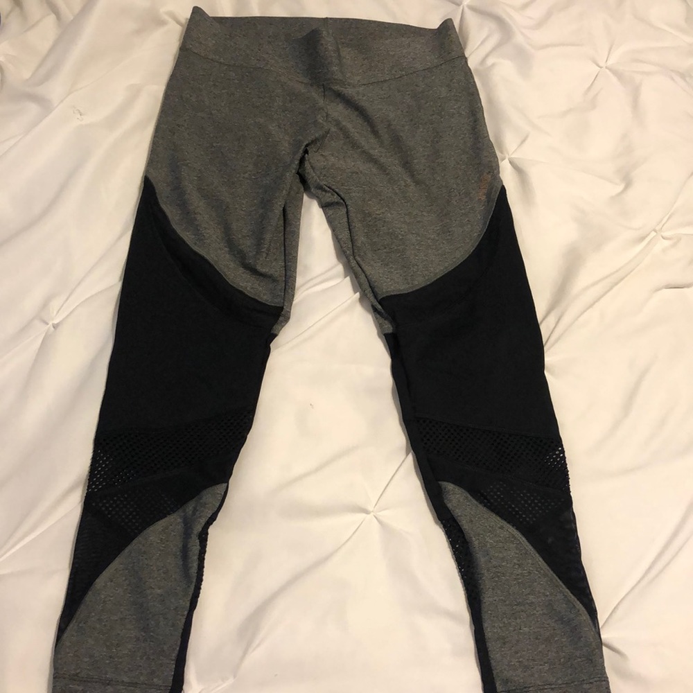 Victoria Secret/ Pink leggings